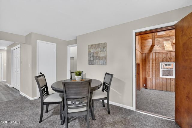 2826 Olde Curtice Road, Northwood, OH 43619