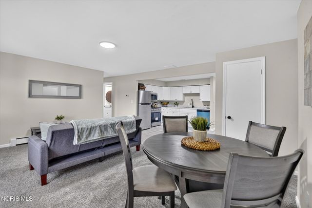 2826 Olde Curtice Road, Northwood, OH 43619