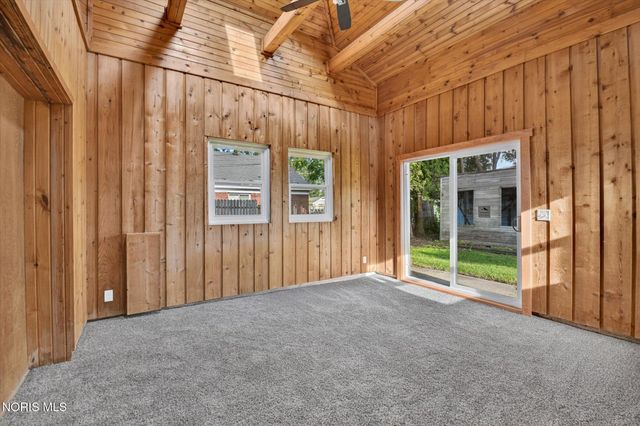 2826 Olde Curtice Road, Northwood, OH 43619