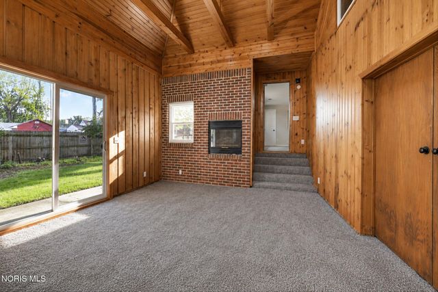 2826 Olde Curtice Road, Northwood, OH 43619