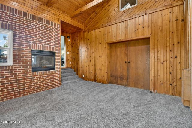 2826 Olde Curtice Road, Northwood, OH 43619
