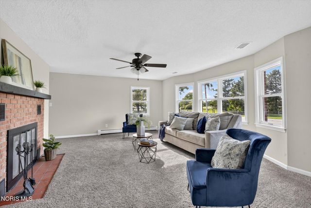 2826 Olde Curtice Road, Northwood, OH 43619