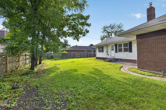 2826 Olde Curtice Road, Northwood, OH 43619