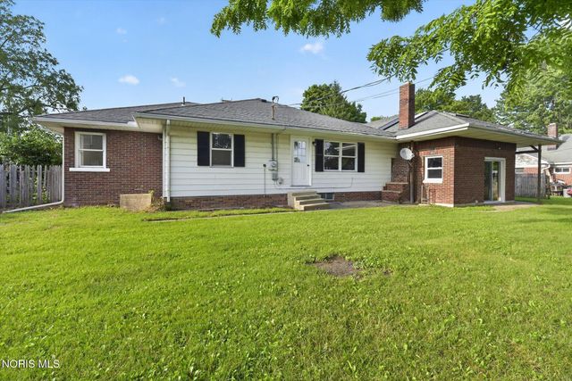 2826 Olde Curtice Road, Northwood, OH 43619