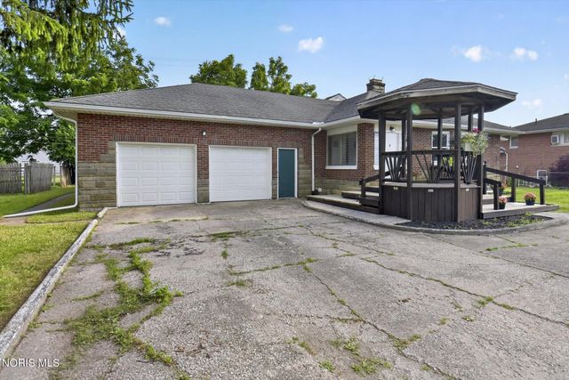 2826 Olde Curtice Road, Northwood, OH 43619