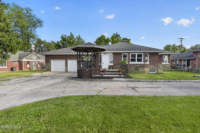 2826 Olde Curtice Road, Northwood, OH 43619
