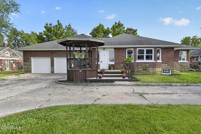 2826 Olde Curtice Road, Northwood, OH 43619