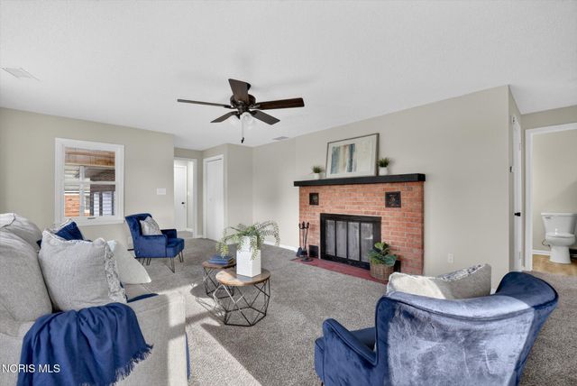 2826 Olde Curtice Road, Northwood, OH 43619