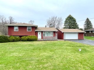38w480 McDonald Road, Elgin, IL 60124