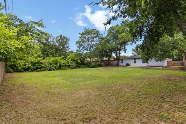 1035 Warden Street, Benbrook, TX 76126