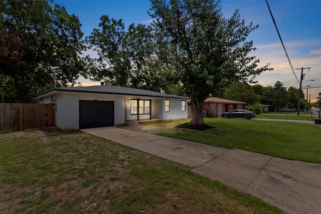 1035 Warden Street, Benbrook, TX 76126