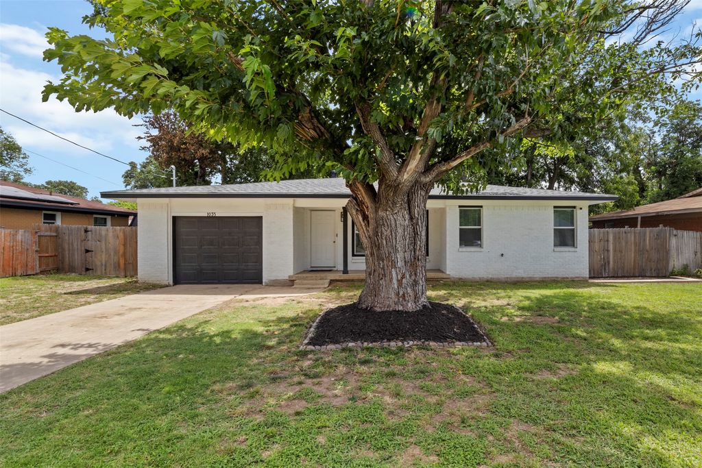 1035 Warden Street, Benbrook, TX 76126