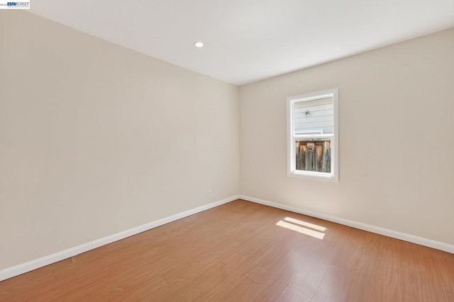25468 Belmont Ave, Hayward, CA 94542