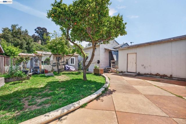 25468 Belmont Ave, Hayward, CA 94542