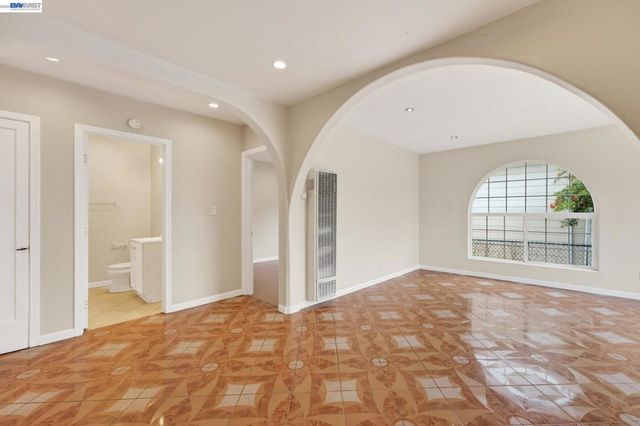 25468 Belmont Ave, Hayward, CA 94542