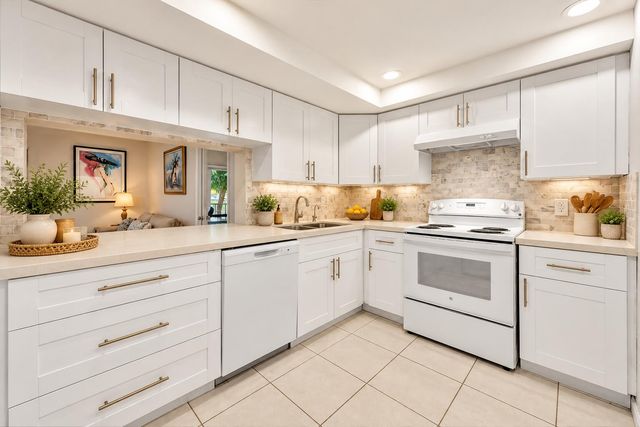 3909 N Ocean Boulevard 113, Fort Lauderdale, FL 33308