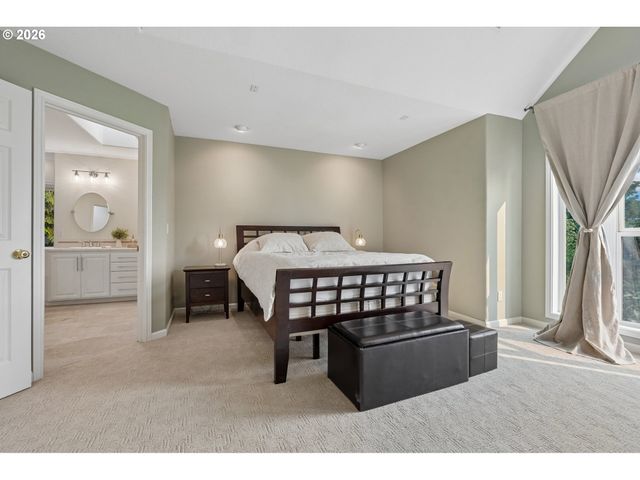14 MORNINGVIEW Cir, Lake Oswego, OR 97035