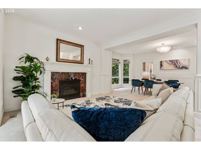 14 MORNINGVIEW Cir, Lake Oswego, OR 97035