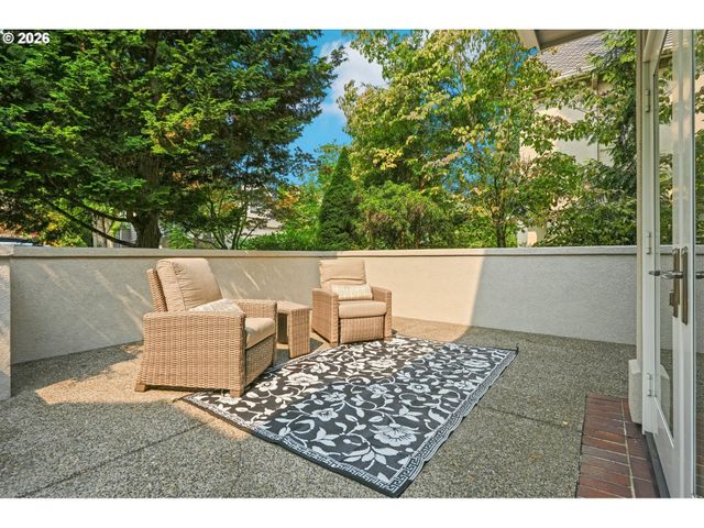 14 MORNINGVIEW Cir, Lake Oswego, OR 97035