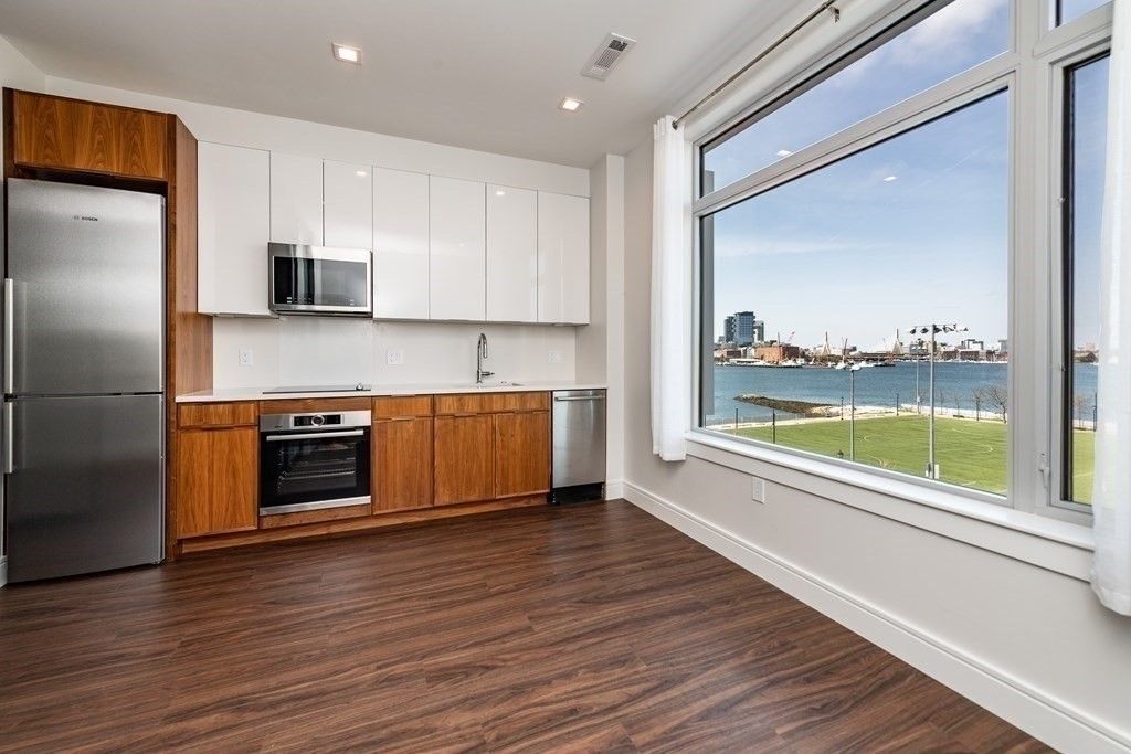 99 Sumner St 0413, Boston, MA 02128