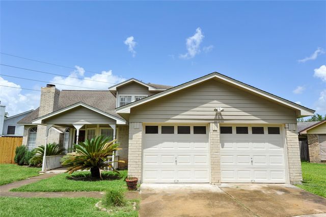 3202 Kempwood Drive, Sugar Land, TX 77479