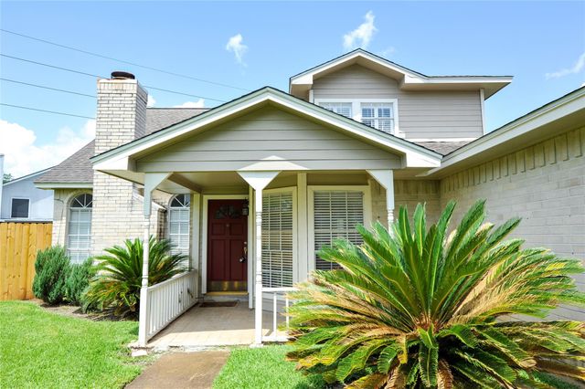 3202 Kempwood Drive, Sugar Land, TX 77479