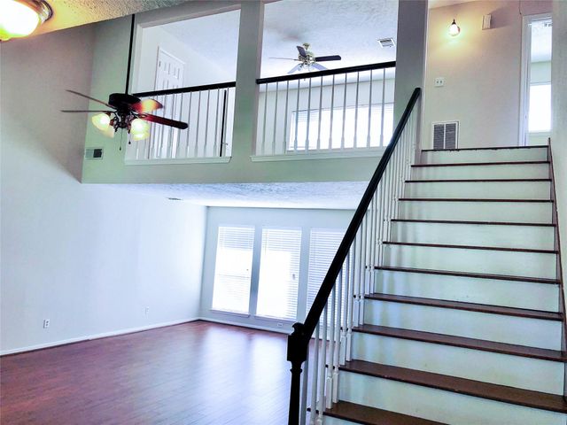 3202 Kempwood Drive, Sugar Land, TX 77479