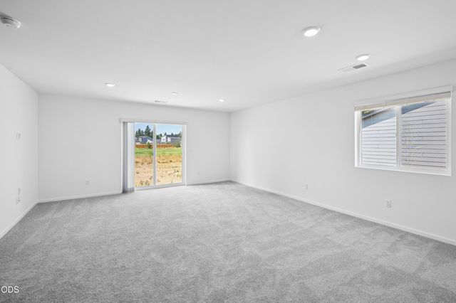 51732 Morning Pine Dr, La Pine, OR 97739