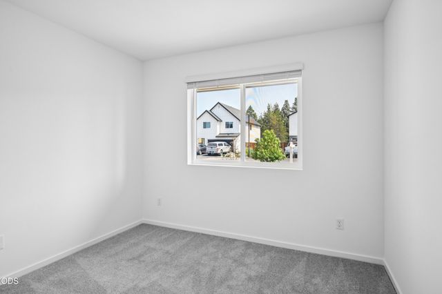 51732 Morning Pine Dr, La Pine, OR 97739