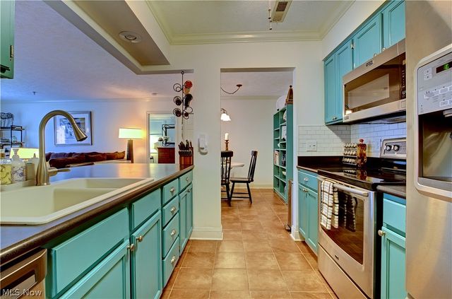 19510 Lorain Road 206, Fairview Park, OH 44126