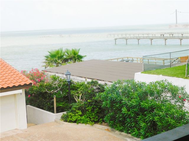 4270 Ocean Dr, Corpus Christi, TX 78411