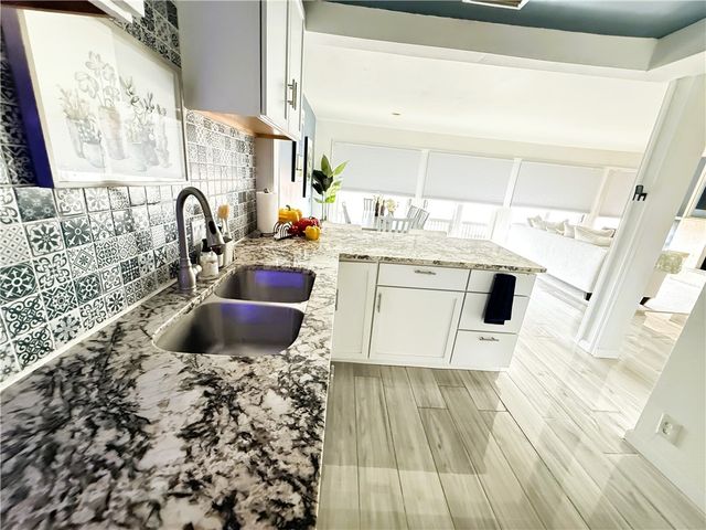 4270 Ocean Dr, Corpus Christi, TX 78411