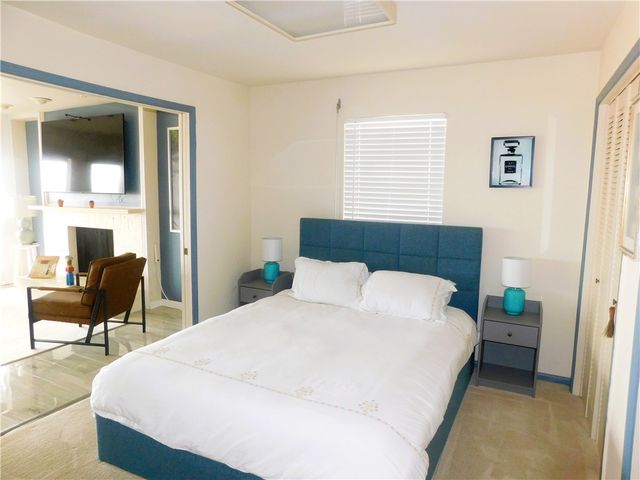 4270 Ocean Dr, Corpus Christi, TX 78411