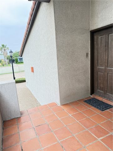 4270 Ocean Dr, Corpus Christi, TX 78411