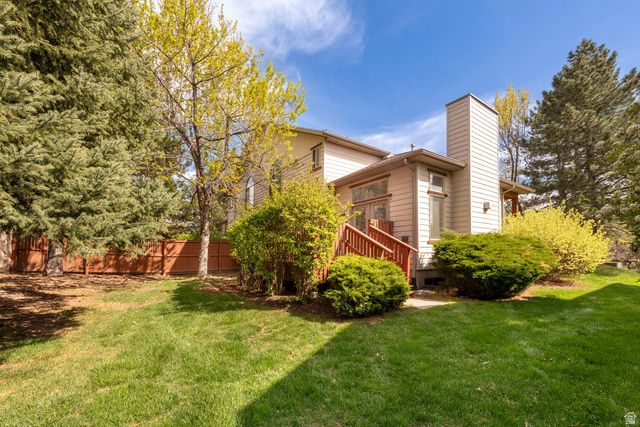 7496 SOUTHCREST CIR, Midvale, UT 84047
