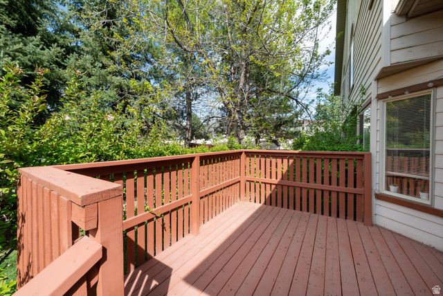 7496 SOUTHCREST CIR, Midvale, UT 84047