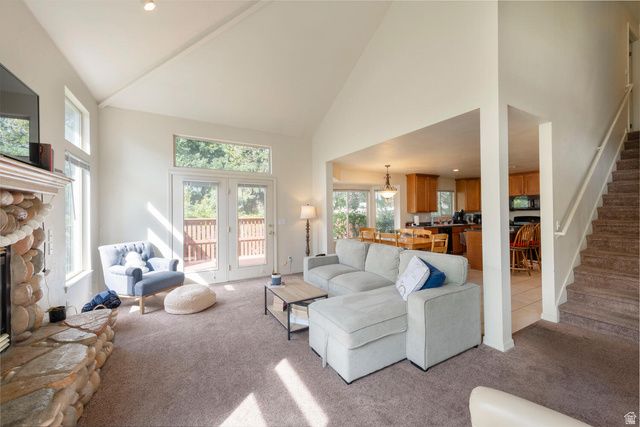 7496 SOUTHCREST CIR, Midvale, UT 84047
