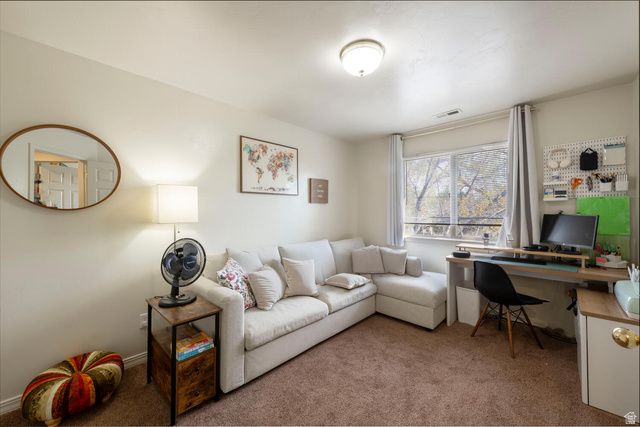 7496 SOUTHCREST CIR, Midvale, UT 84047