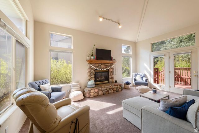 7496 SOUTHCREST CIR, Midvale, UT 84047