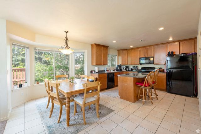 7496 SOUTHCREST CIR, Midvale, UT 84047
