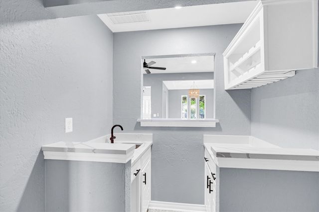 2615 Dove Creek Lane, Carrollton, TX 75006