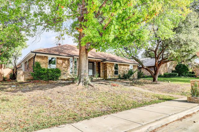 2615 Dove Creek Lane, Carrollton, TX 75006