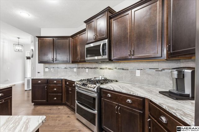 13706 S 49th Street, Papillion, NE 68133