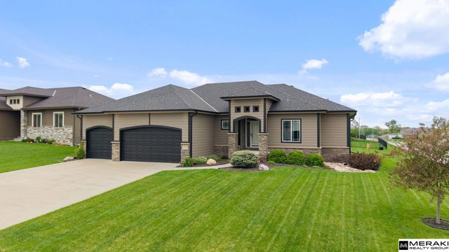 13706 S 49th Street, Papillion, NE 68133