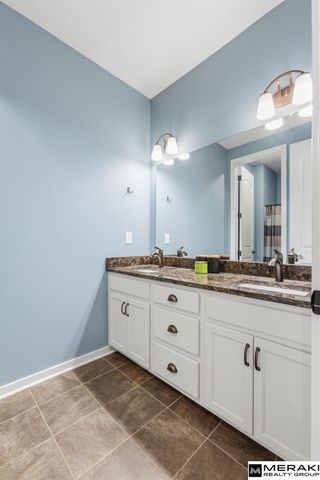 13706 S 49th Street, Papillion, NE 68133