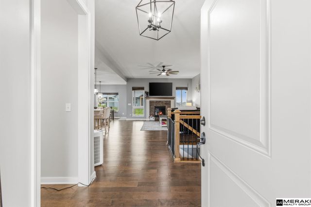13706 S 49th Street, Papillion, NE 68133