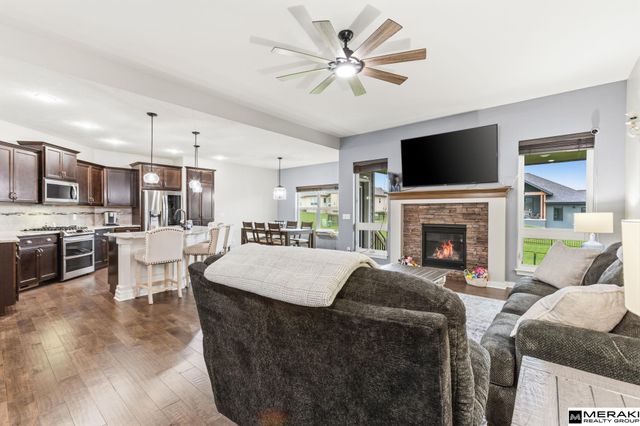 13706 S 49th Street, Papillion, NE 68133