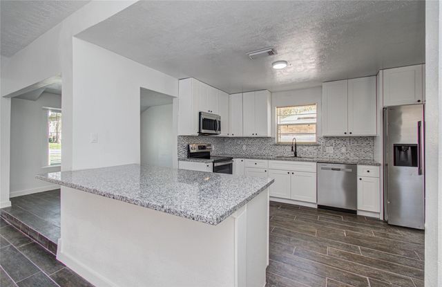 2540 River Ridge, Conroe, TX 77385