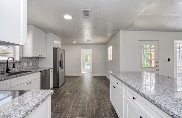 2540 River Ridge, Conroe, TX 77385