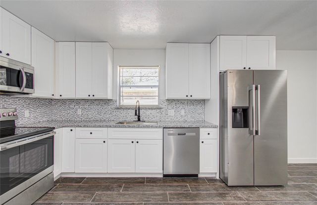 2540 River Ridge, Conroe, TX 77385